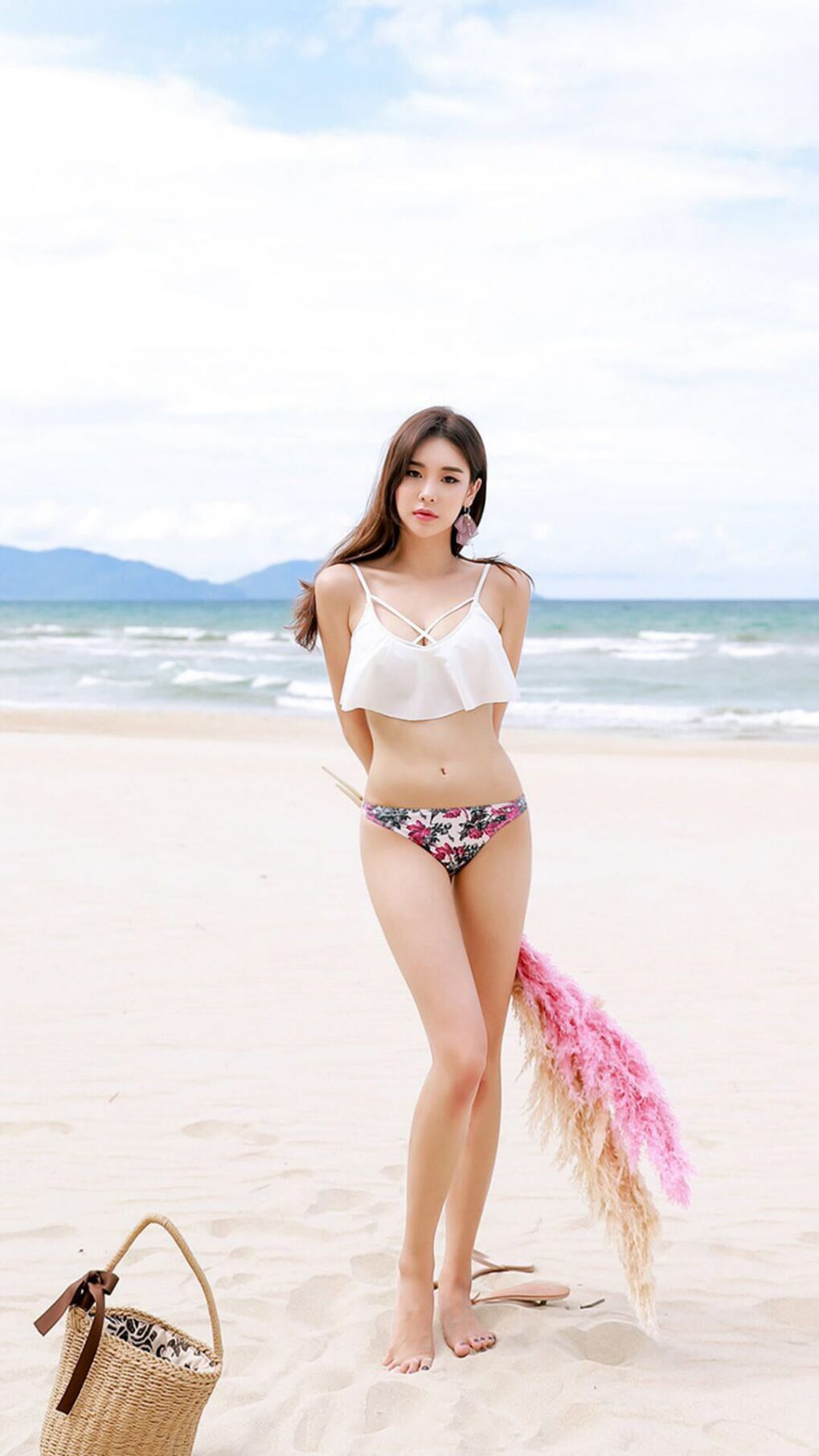 从京多安的枢纽智慧到突尼斯的群体闪电，攻防转换的两种现代足球解法