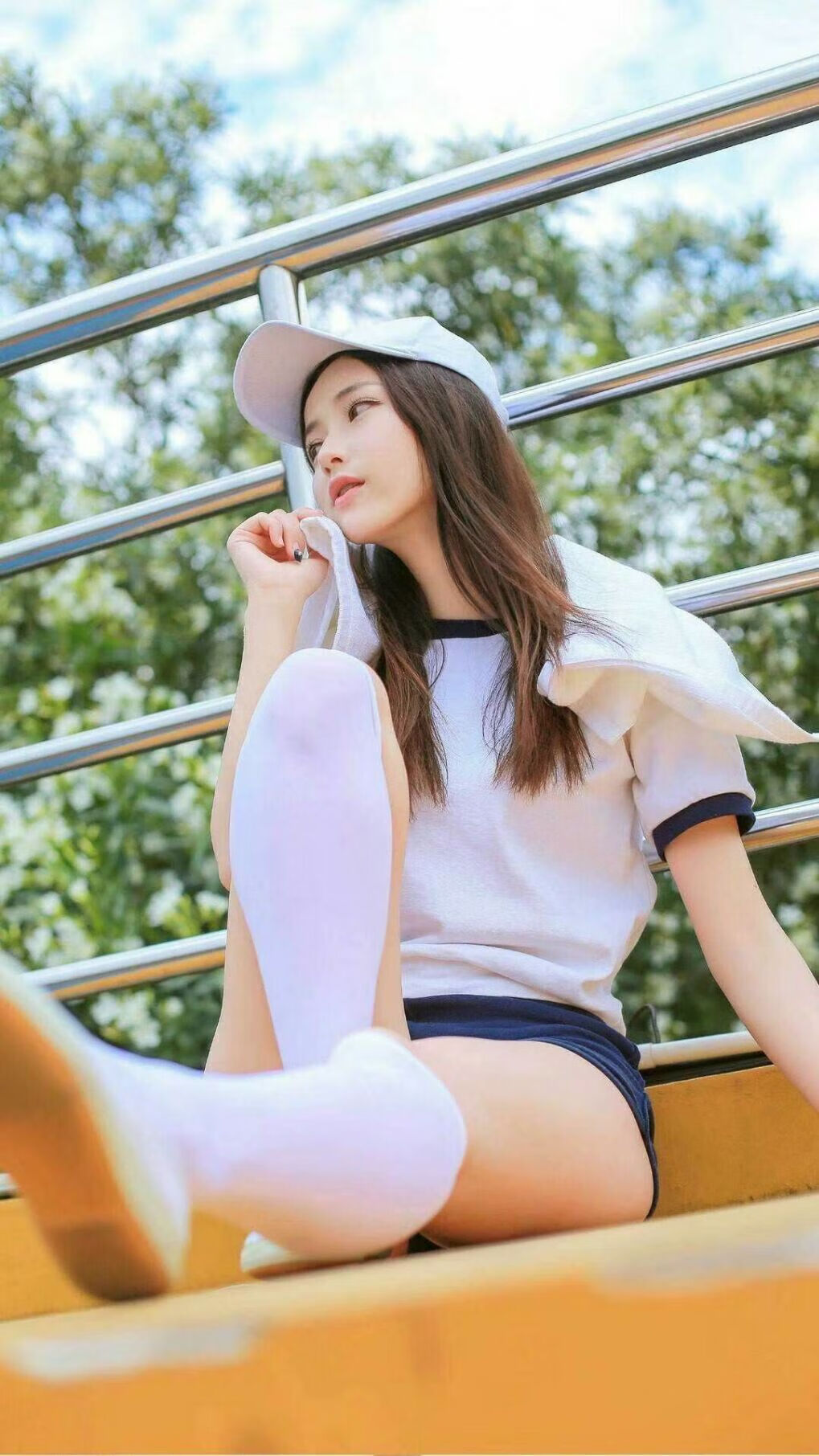 悬崖边的死寂,最后一个暂停,自我审判中重生的米切尔