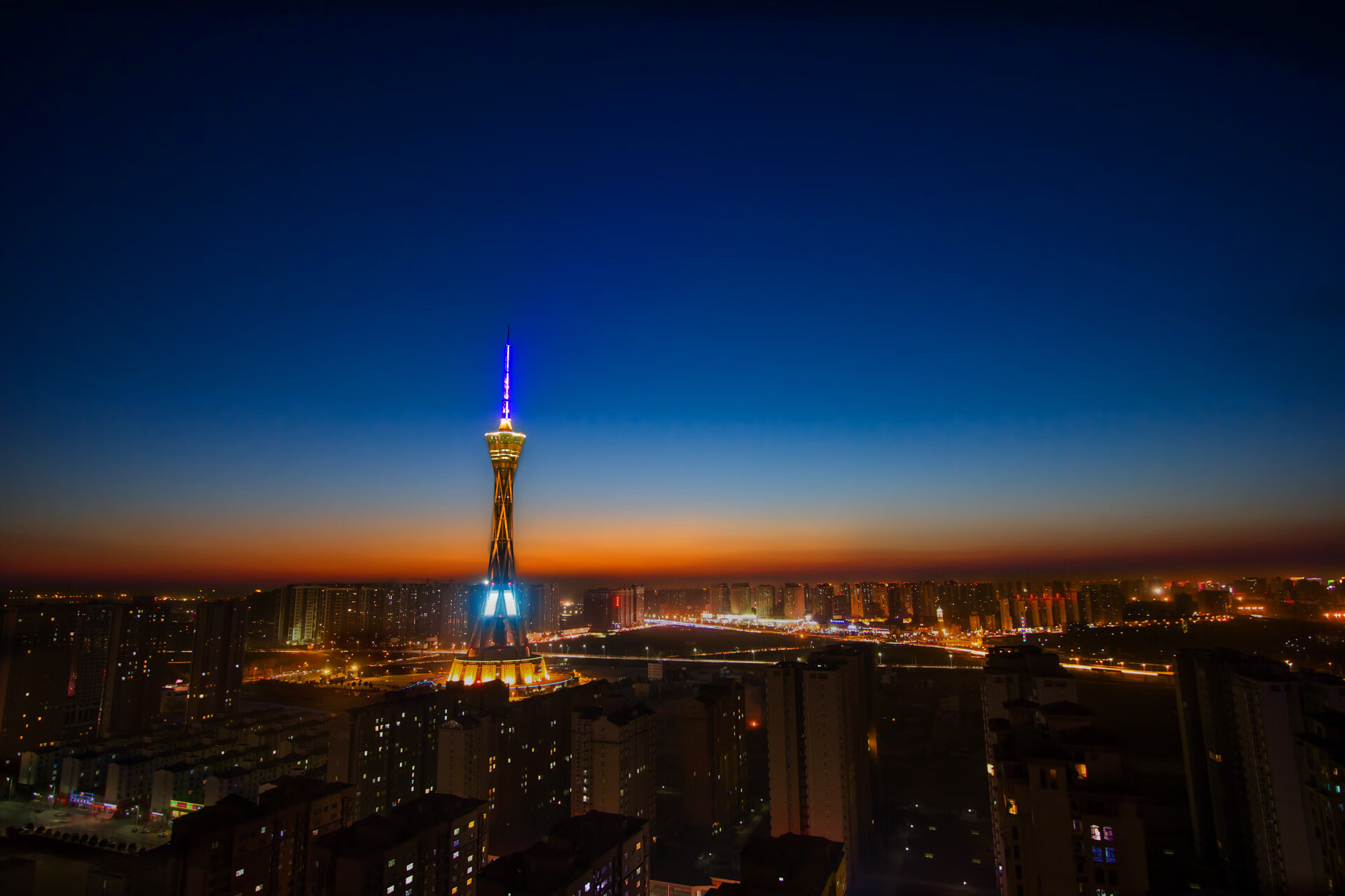 暗夜独行,当古巴比伦在绿茵崩塌—2026世界杯E组生死战侧记